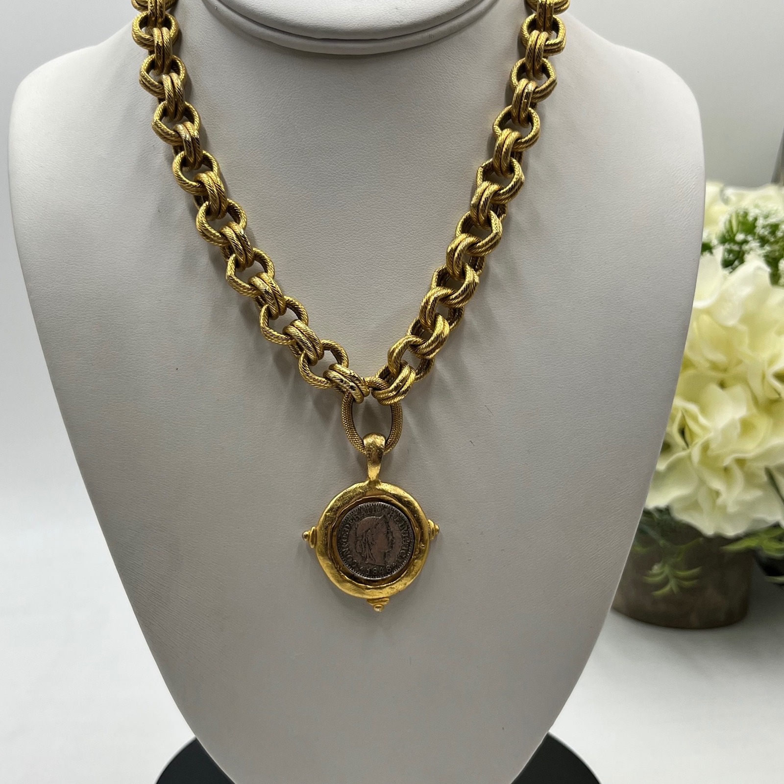 Susan Shaw Designer Mixed Metal Italian Intaglio Coin Double Chain Link Necklace 149$